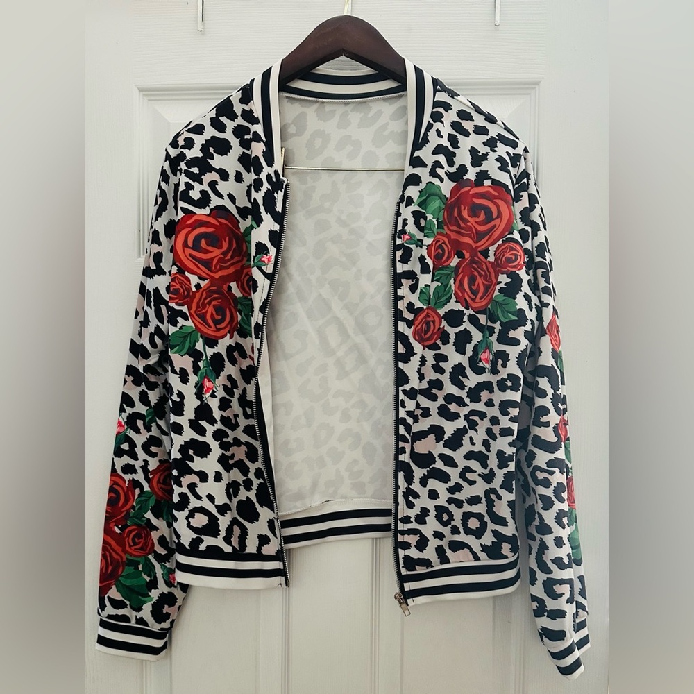 Leopard Print Jacket and Pants Set with Red Roses - Picture 2 of 4